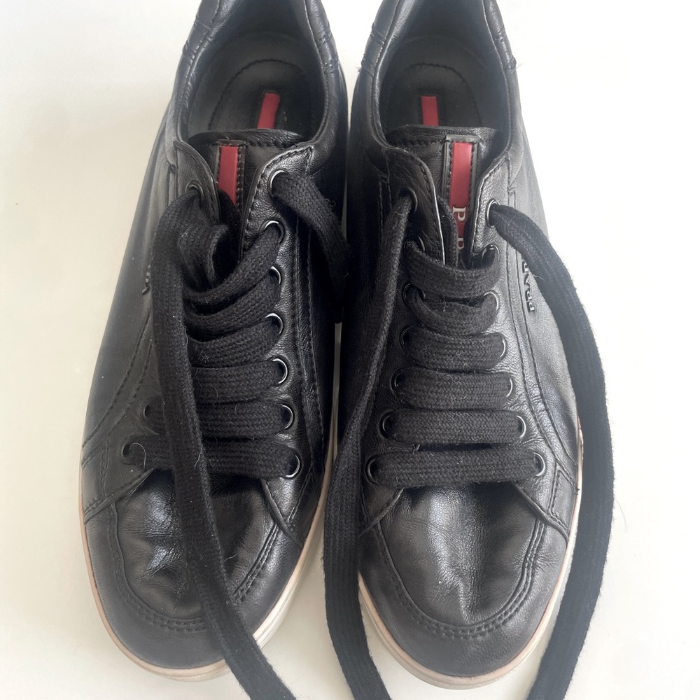 PRADA BLACK LEATHER CLASSIC SNEACKERS
